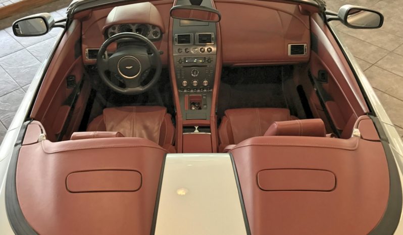 Aston Martin Vantage SWith a soft roof GCC SPECS full