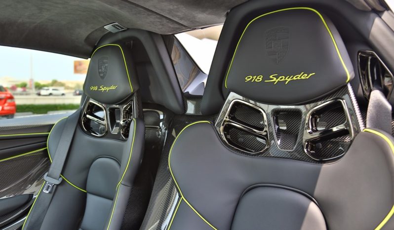 Porsche 918 Spyder 2015 full