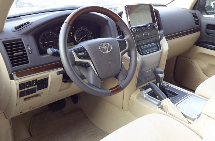 Toyota Land Cruiser GXR full