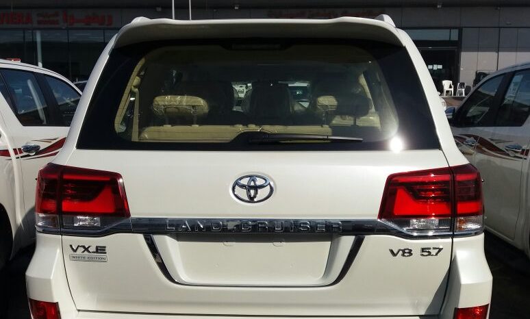 Toyota Land Cruiser VXE full